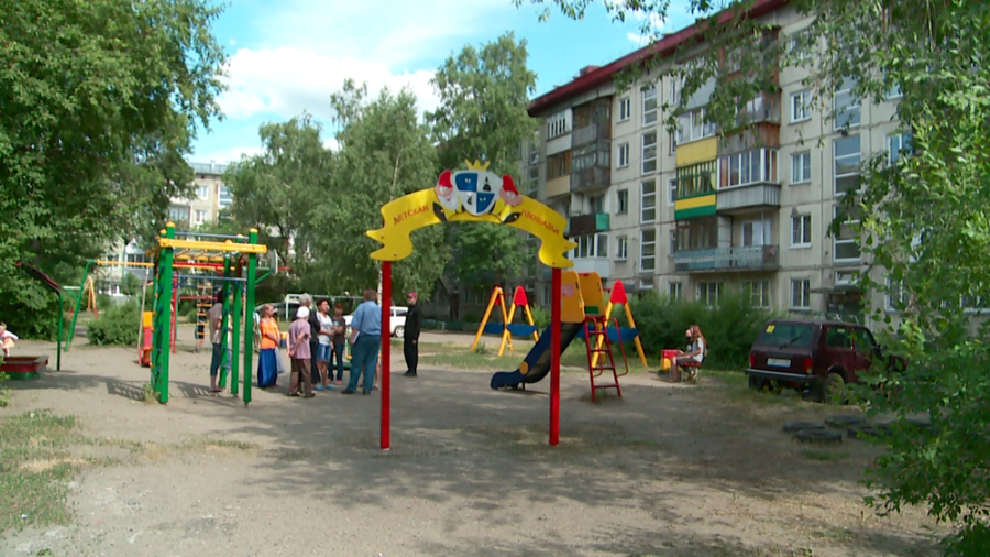 В ближайшем будущем дворы Бийска могут лишиться детских игровых площадок