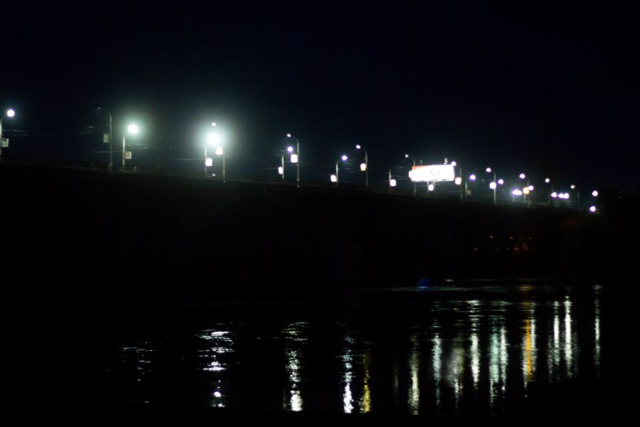 Огни ночного города: где в Бийске погулять после захода солнца 
