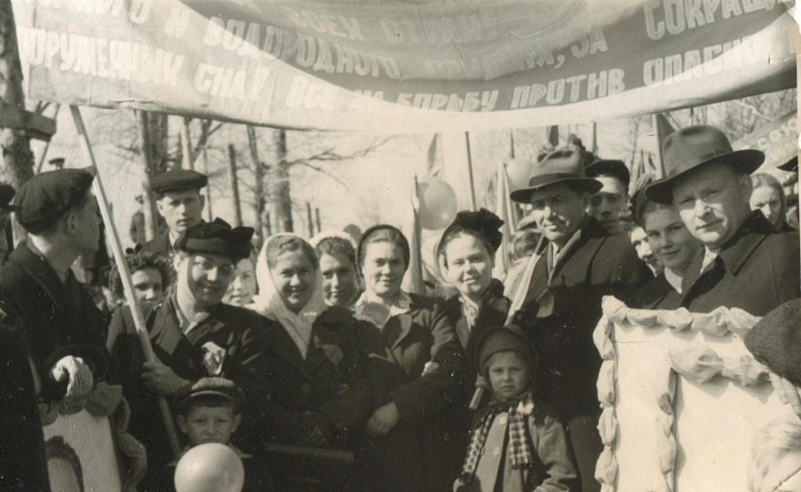 Майская демонстрация в Бийске, начало 60-х годов 