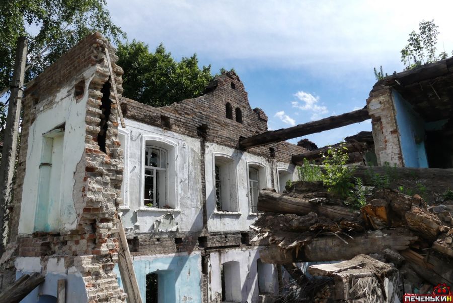 Бийчане обеспокоены судьбой «бесхозного» разрушающегося особняка 1911 года 