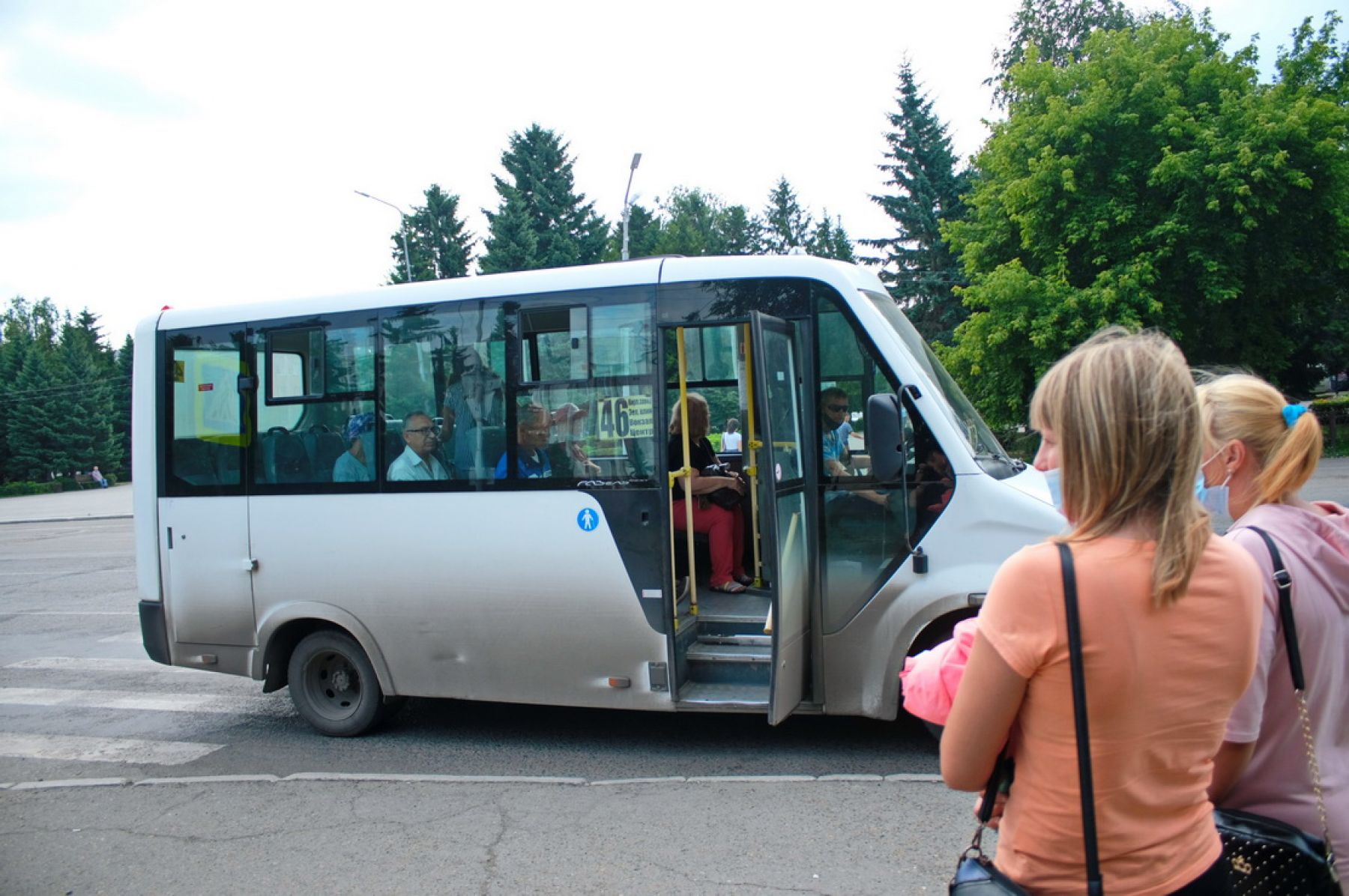 Новые поправки в ПДД: самокаты – тоже транспорт и ограничение скорости автобусов