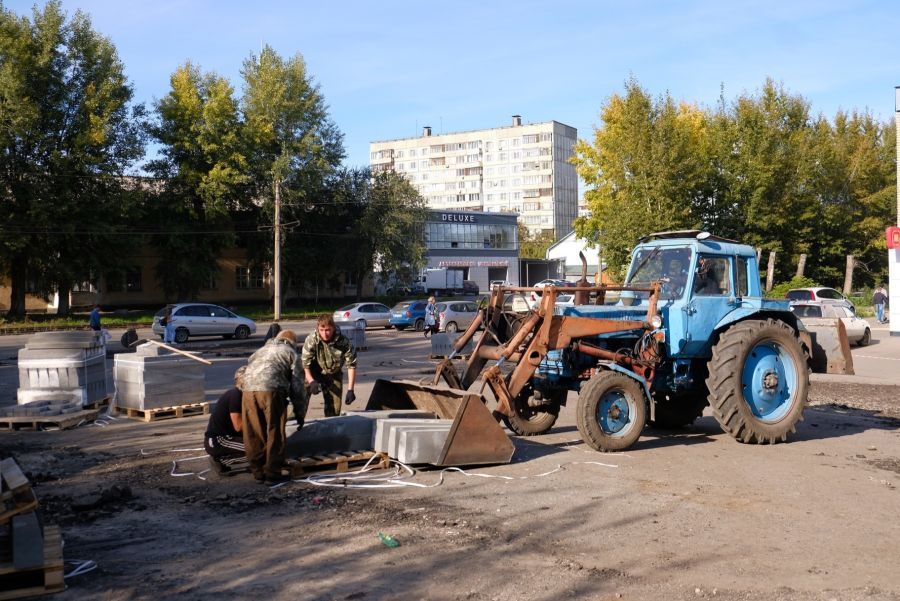 До середины октября: ситуация с ремонтом дворов в Бийске остается напряженной