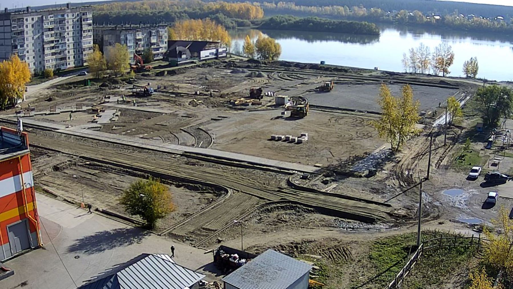 Картинка вырисовывается: в парке на Зеленом Клине появились лавочки и бордюры