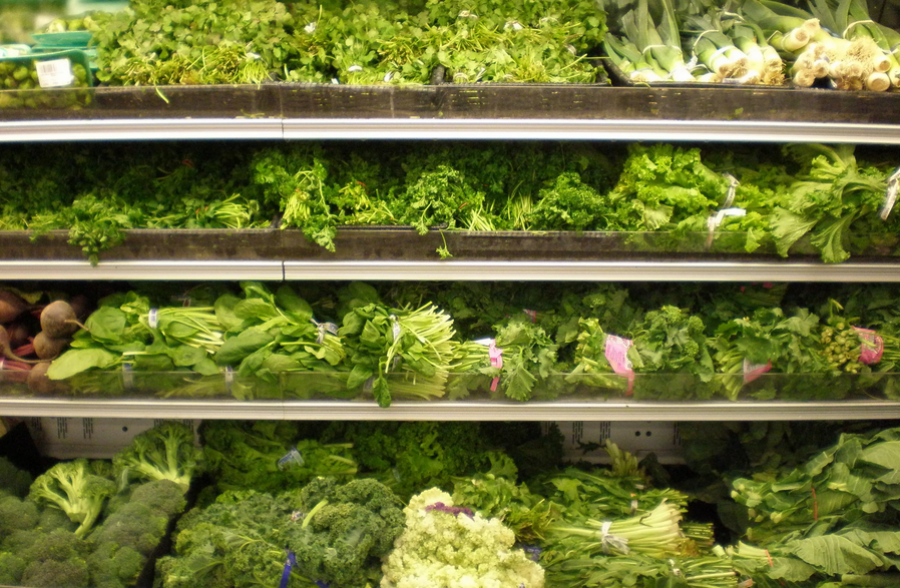 Жуем витаминки: как выбрать в магазине зелень, от которой будет польза