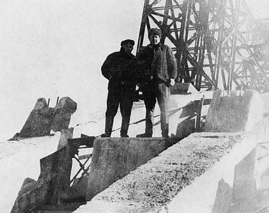 Мостроители, 1961 год