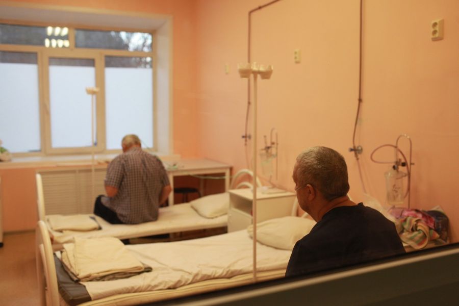 Более 60 представителей бизнеса помогают больницам Бийска в разгар пандемии