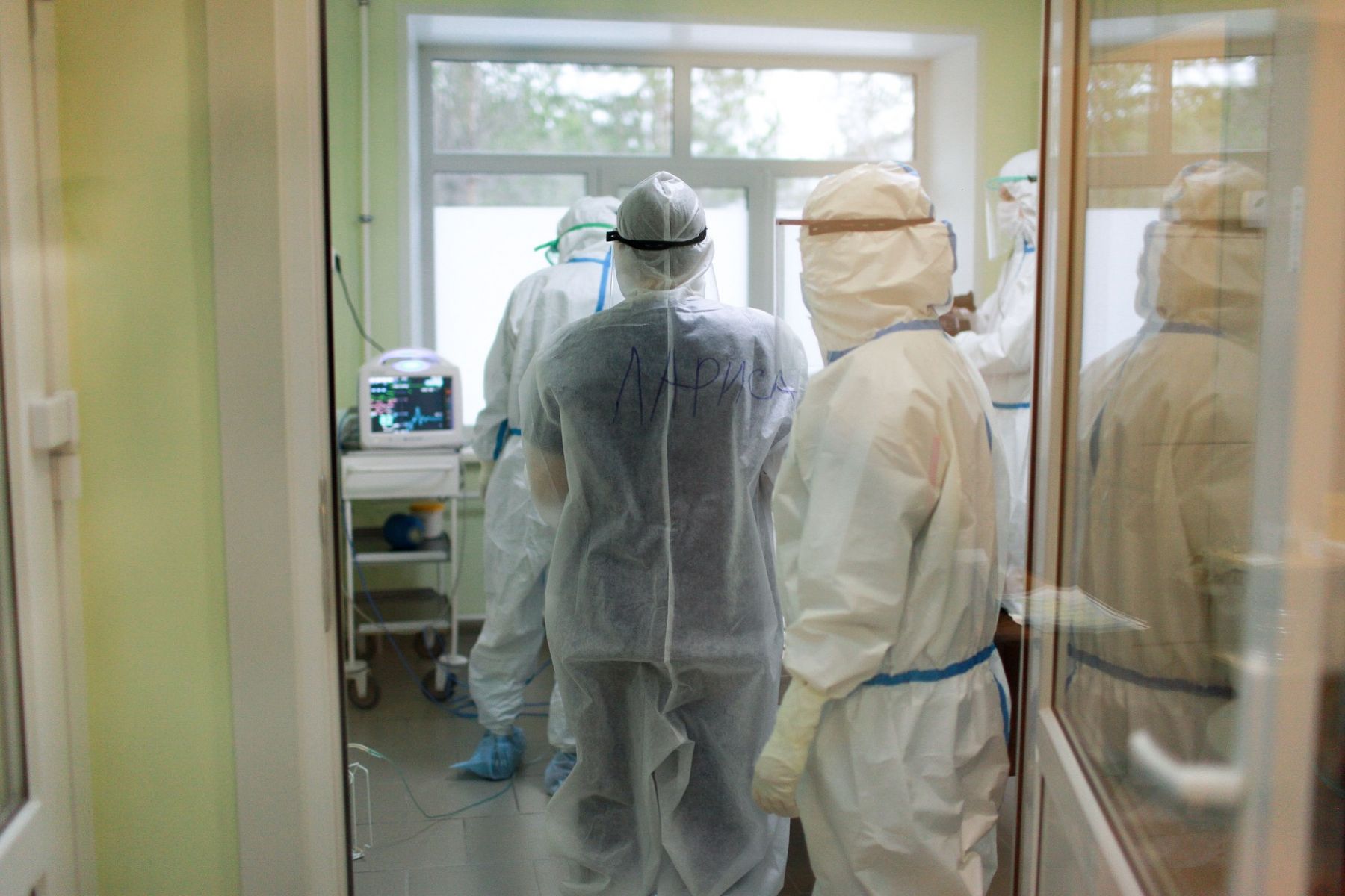 Инфекционистам Бийской ЦГБ пообещали начислить новые ковидные выплаты