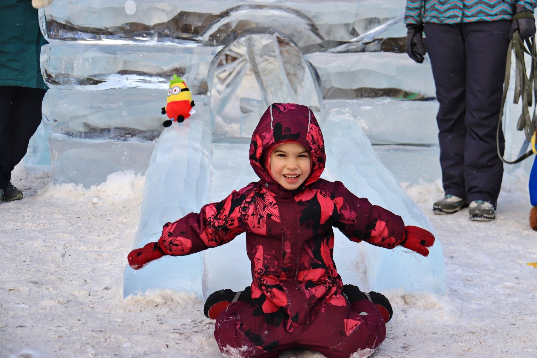 Горят огни, сияют лица: как Бийск и горожане ждут наступления Нового года