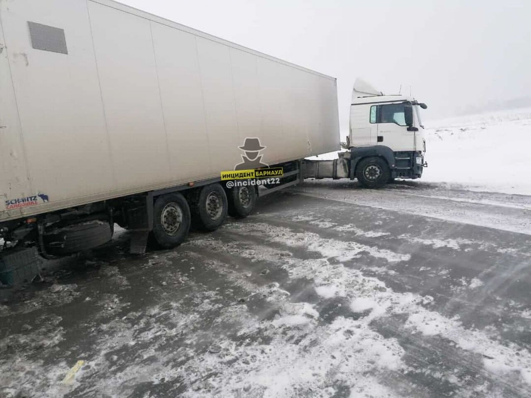 Водители говорят о плохих погодных условиях и новых ДТП на трассе Барнаул-Бийск