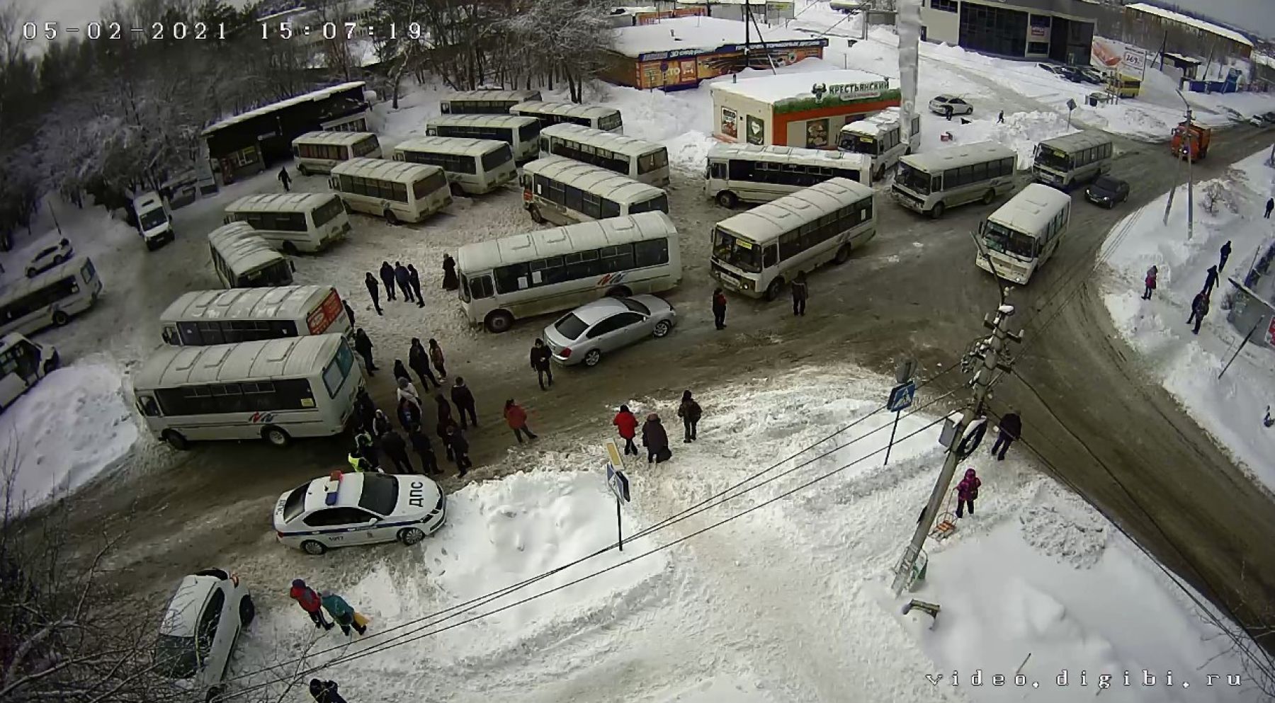 Водители автобусов в Бийске остановили свою работу из-за нечищеных дорог 