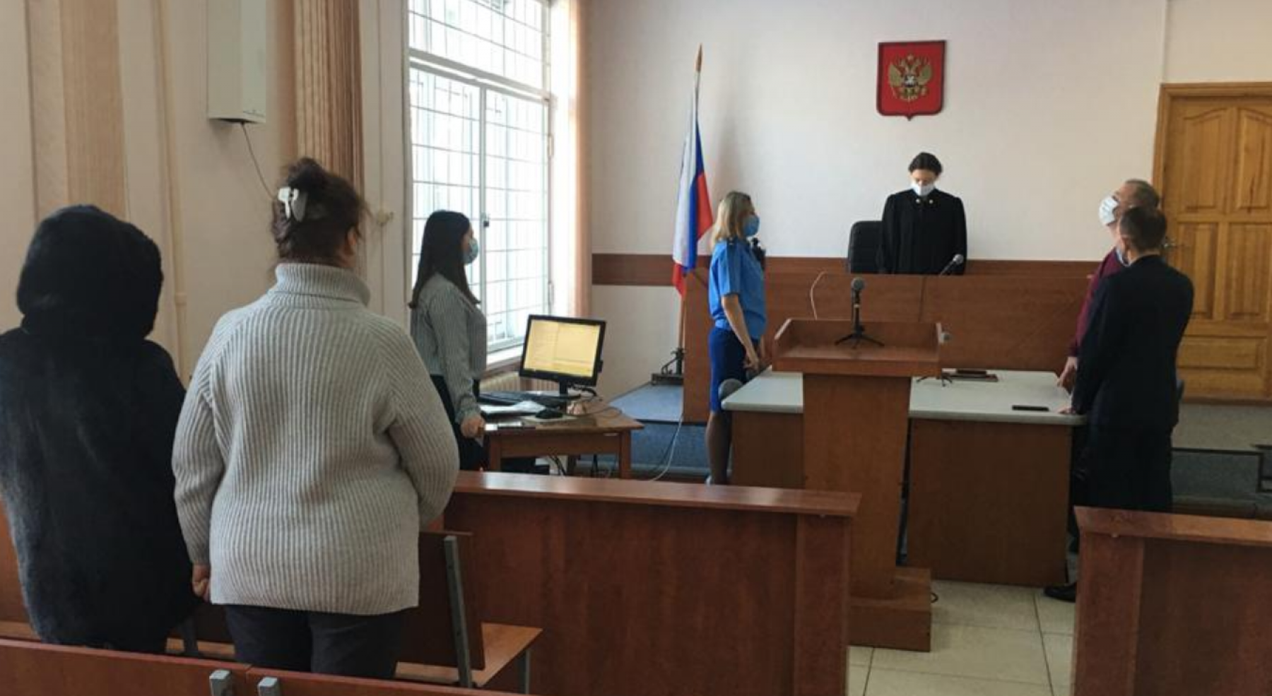 В Бийске работал центр для мигрантов, где экзамены принимали мясопереработчики