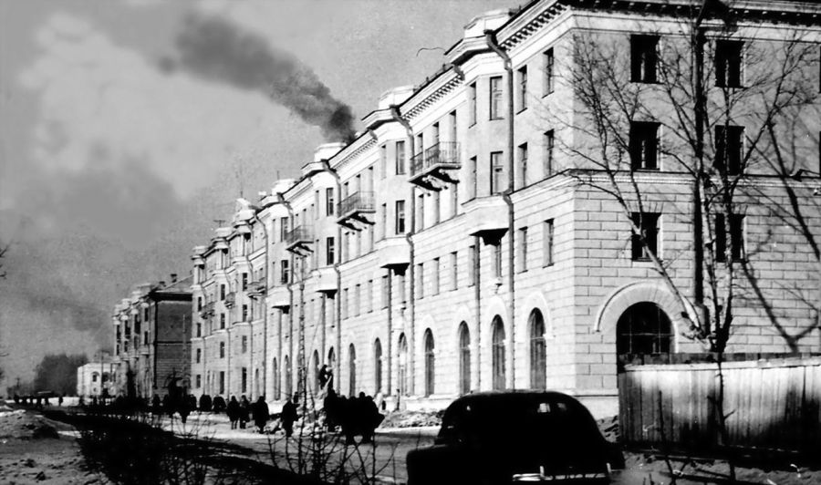 Проспект Ленина у дома №78, где в 1956-63 годы находилась студия телевидения.