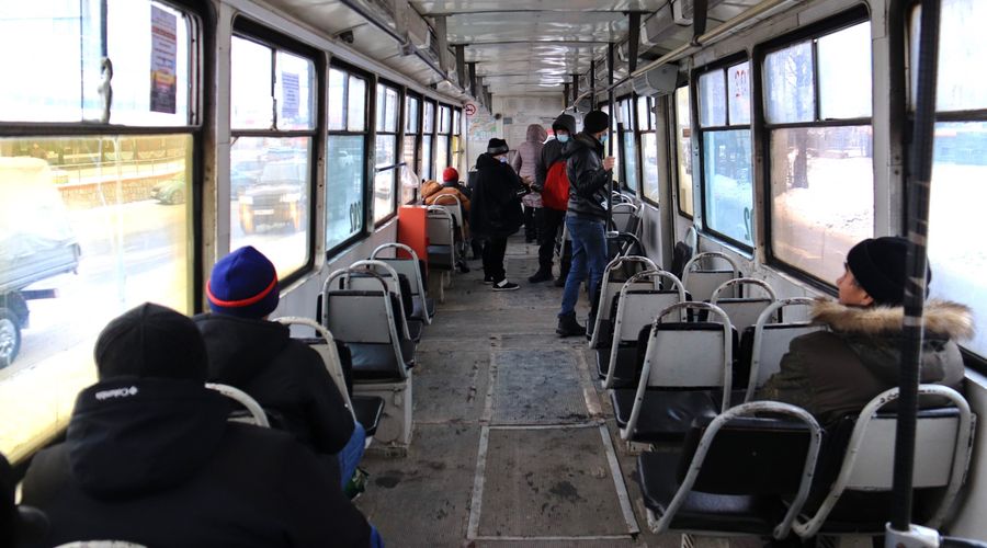 В Бийске автобусы пропускают остановки и вовремя не высаживают пассажиров