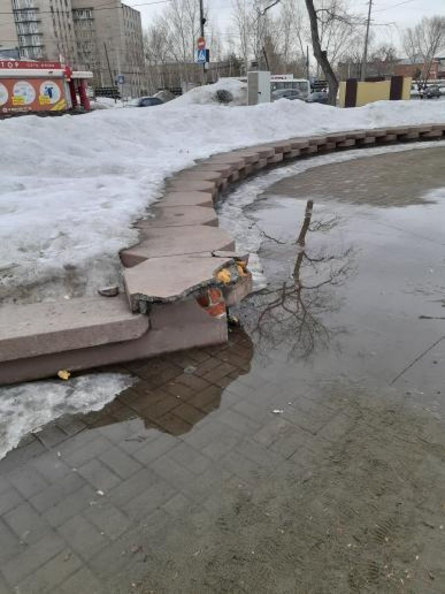 Не везёт: фонтан в парке Вали Максимовой пострадал во второй раз 