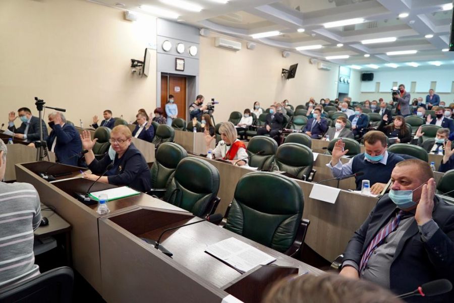 «Новые реалии жизни»: Александр Студеникин начал отчёт перед депутатами Думы 