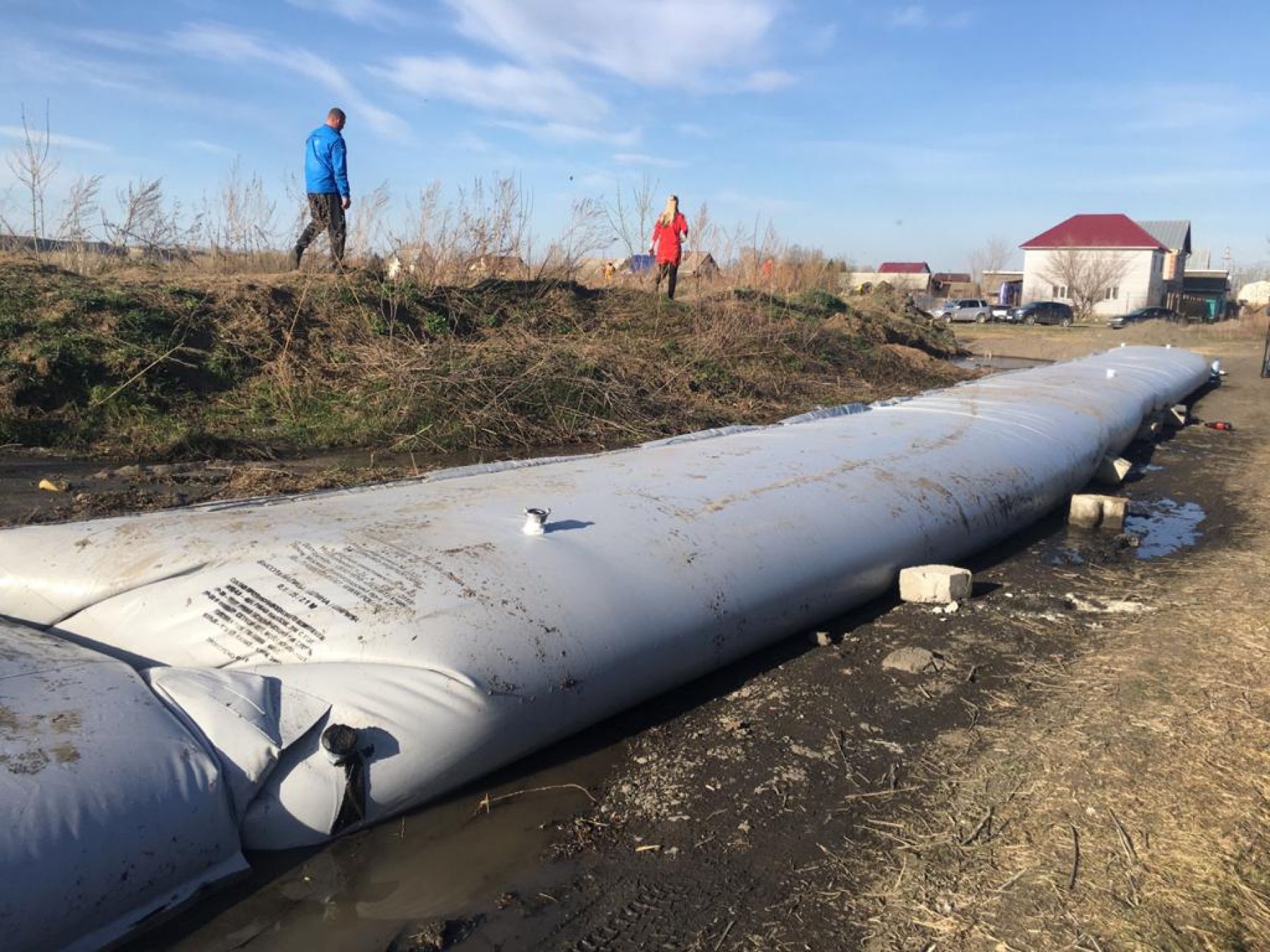 Водоналивные дамбы готовились развернуть в Заречье 