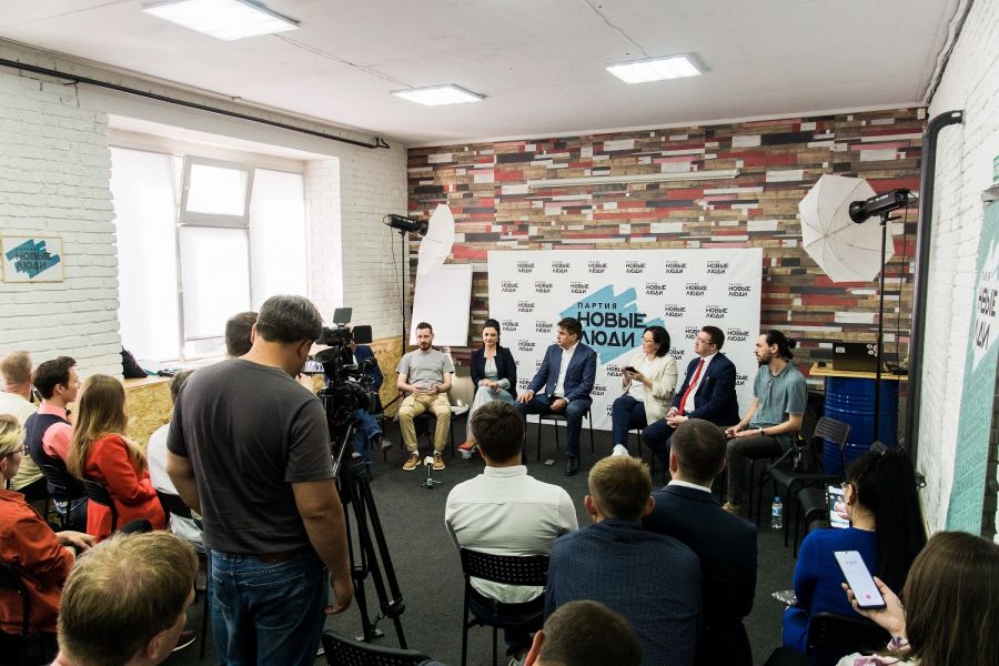 В Барнауле лидер партии «Новые люди» предложил дать больше денег регионам