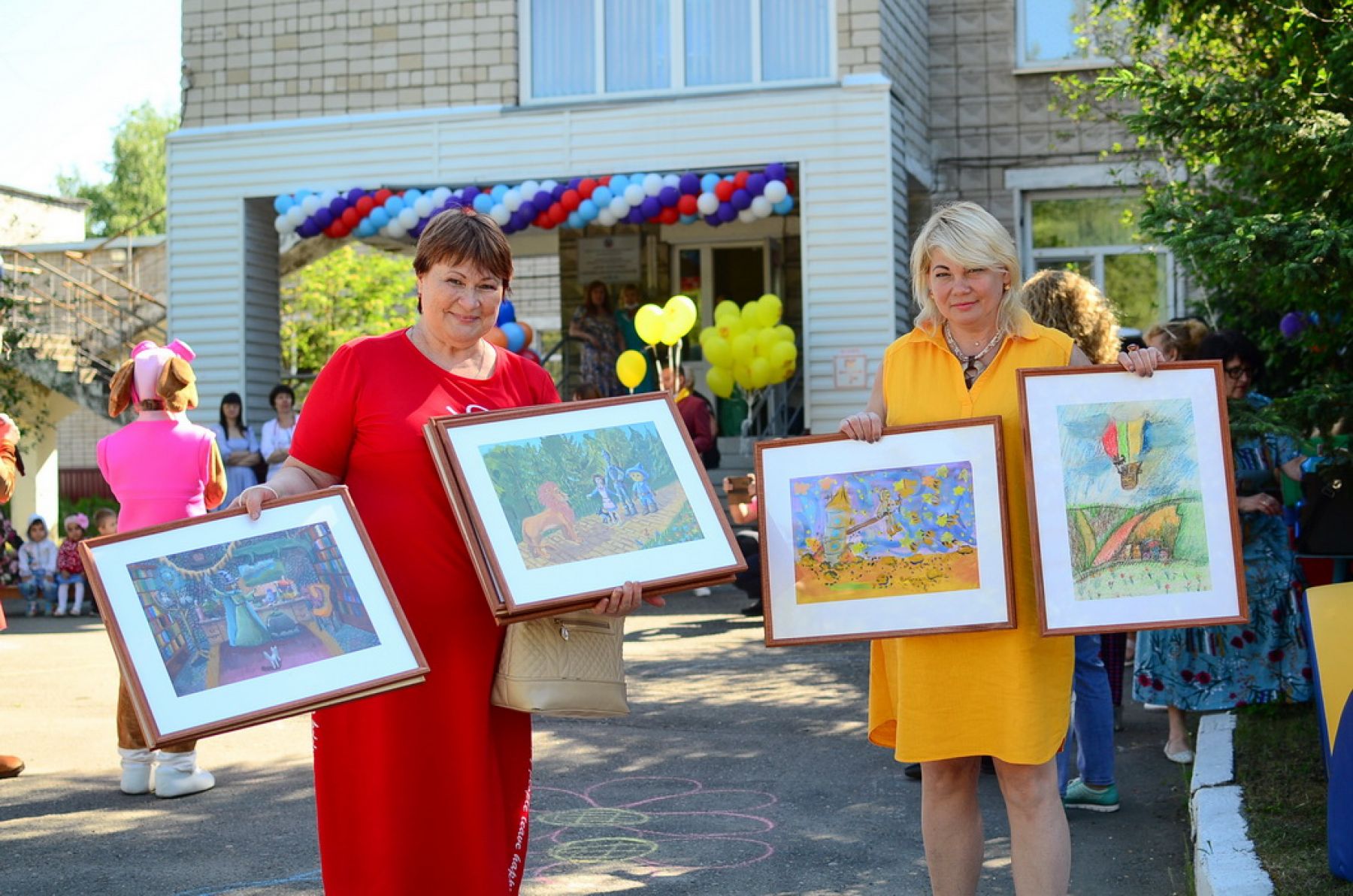 В Бийске с Днём защиты детей поздравили воспитанников Дома ребёнка