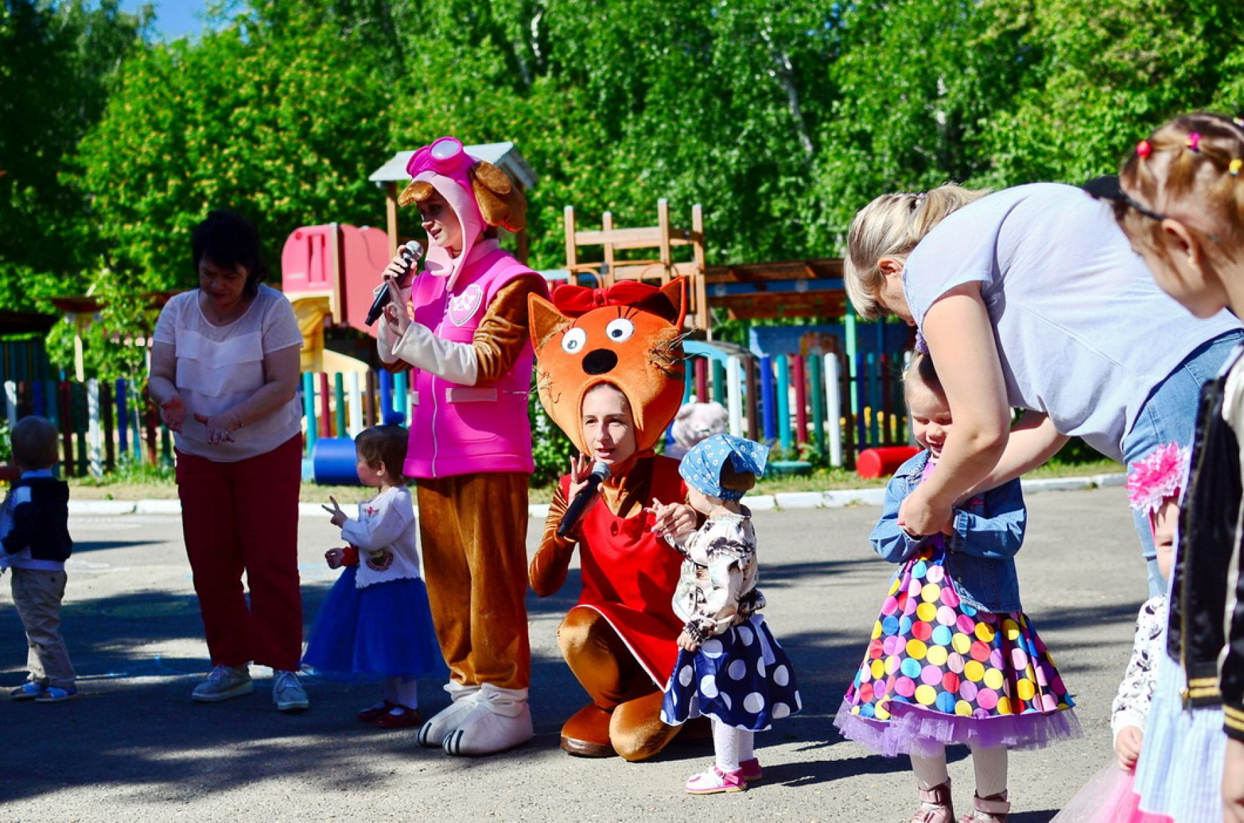 В Бийске с Днём защиты детей поздравили воспитанников Дома ребёнка