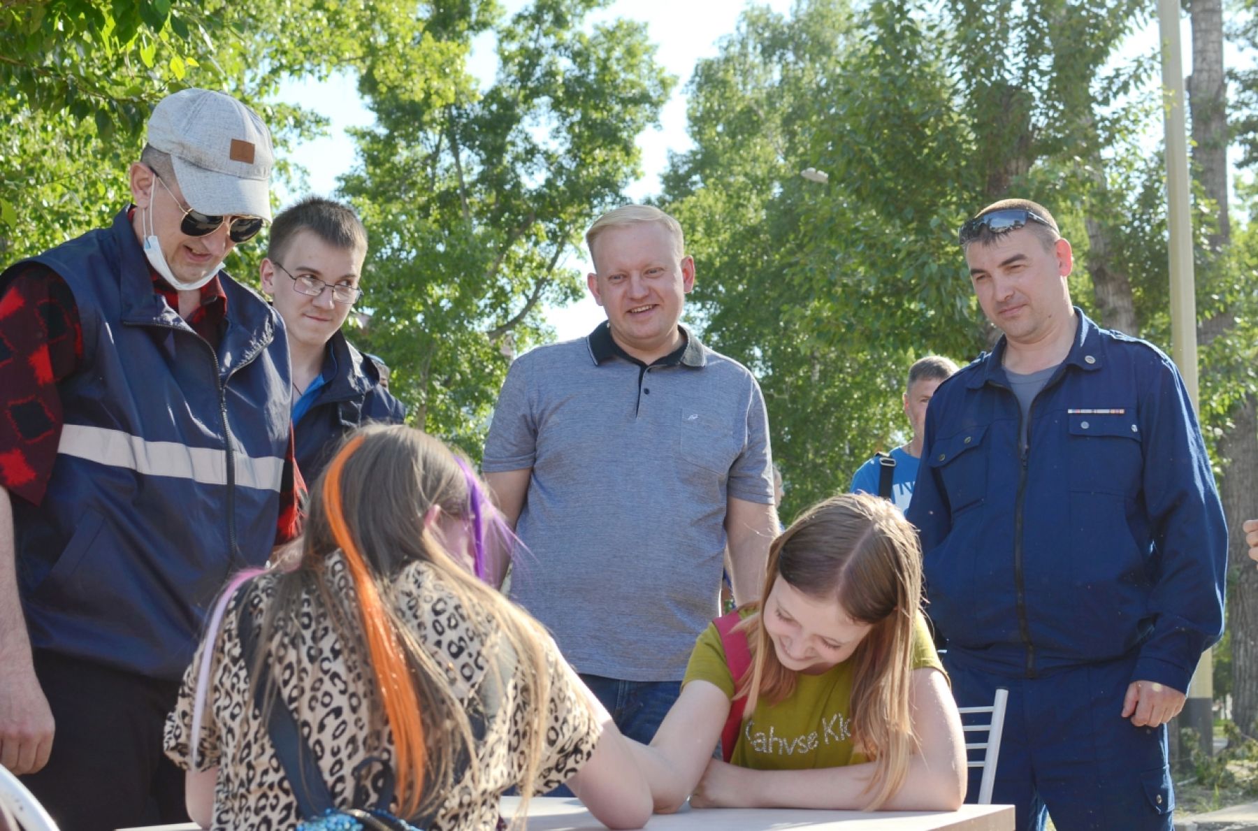 В первый день лета на бульваре В.Максимовой вспомнили игры нашего детства