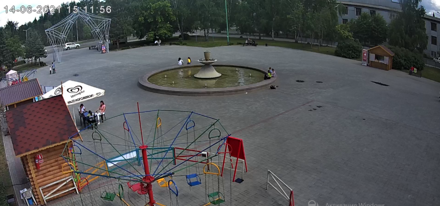 Бийчане недоумевают, почему новый фонтан в парке Вали Максимовой не работает 