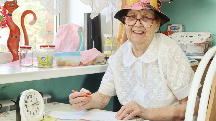 «Дорогая бабушка Вера!»: жители дома престарелых участвуют в необычной переписке