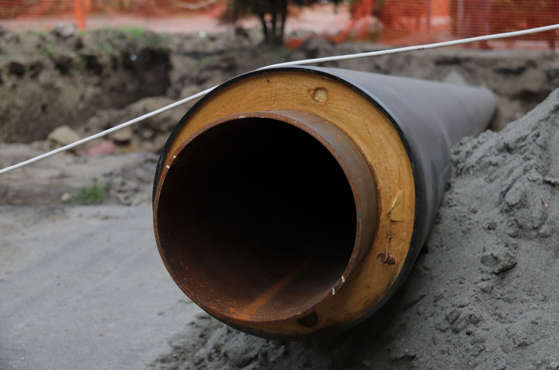 В Бийске проводят капремонт теплосетей без отключения горожан от горячей воды