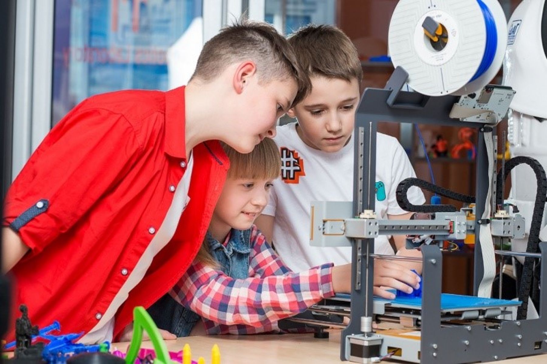 Без зубрежки и уроков: как на IT-курсах школьников готовят для работы в Google