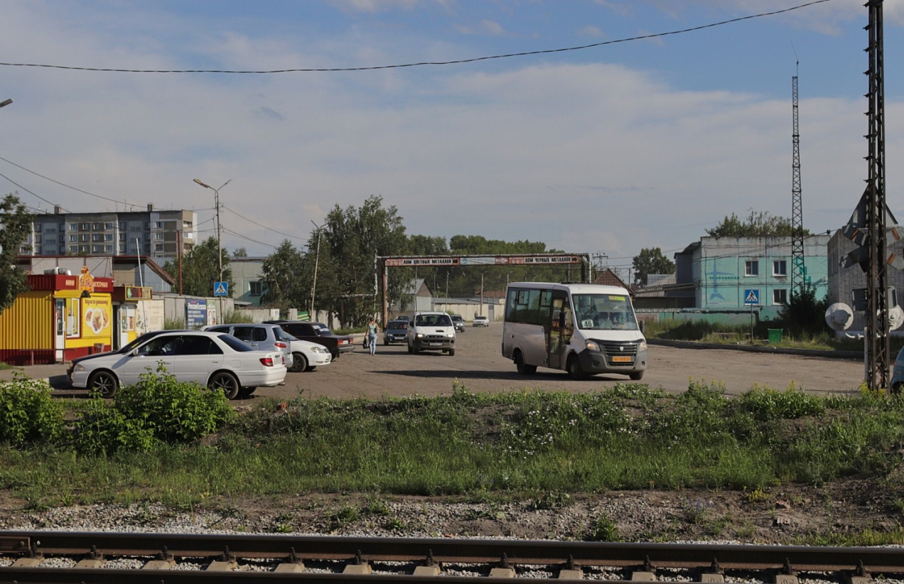 Ремонт оставшейся без асфальта дороги в Бийске завершат только в ноябре