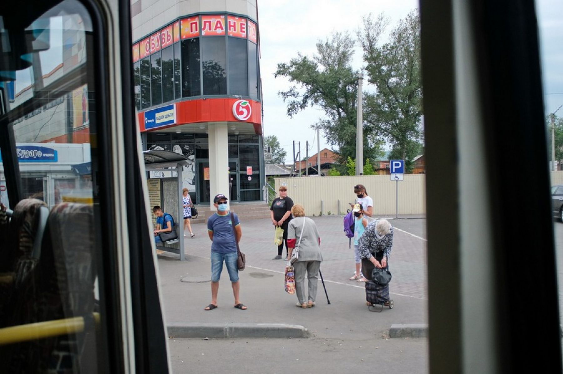 Просто пытка: бийчане жалуются на условия поездок летом в автобусах 