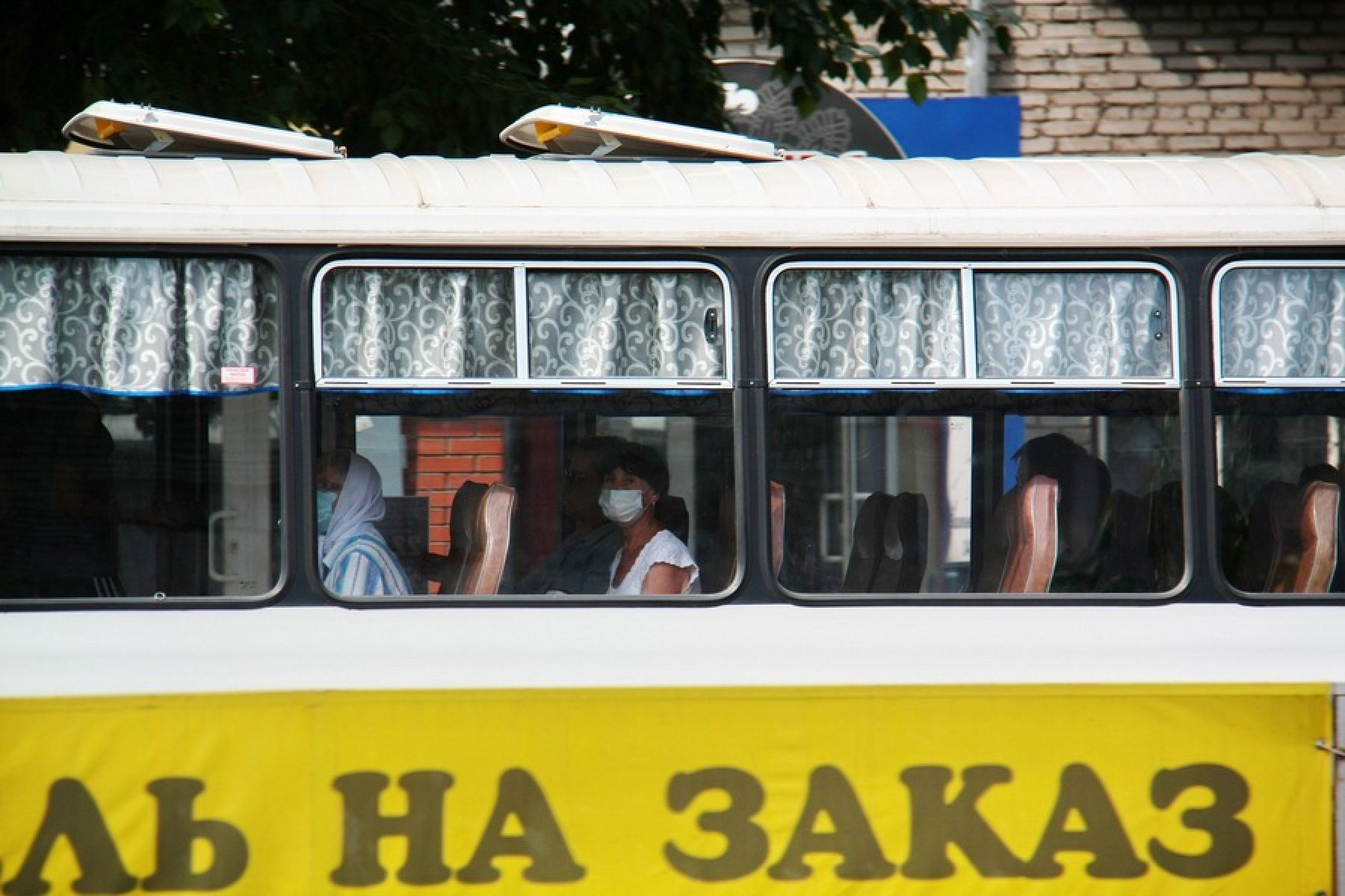 Просто пытка: бийчане жалуются на условия поездок летом в автобусах 