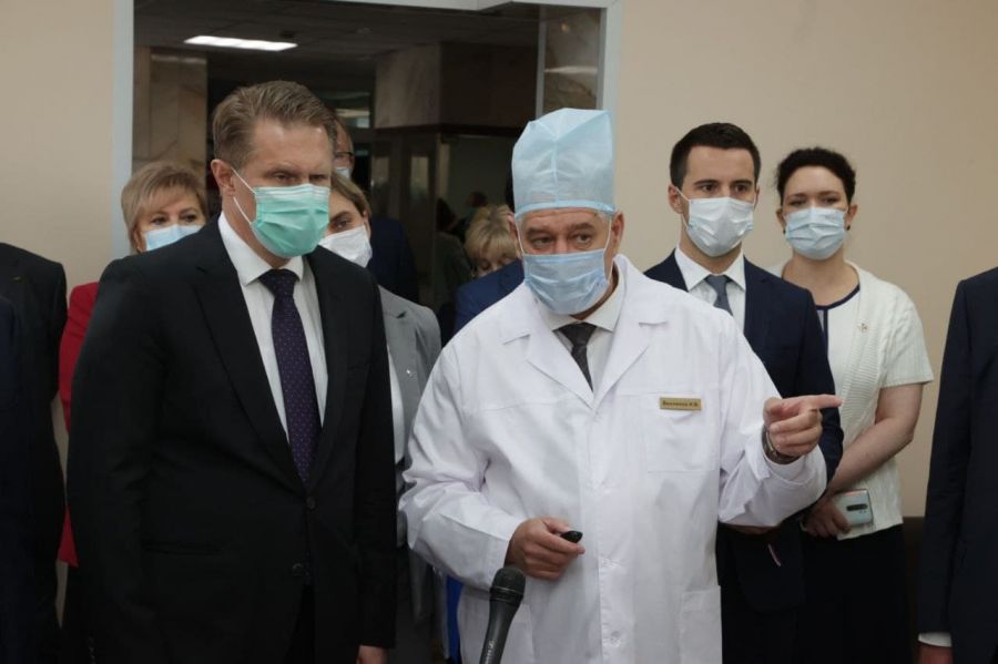 300 млн на ремонт поликлиник: итоги визита Михаила Мурашко в Алтайский край