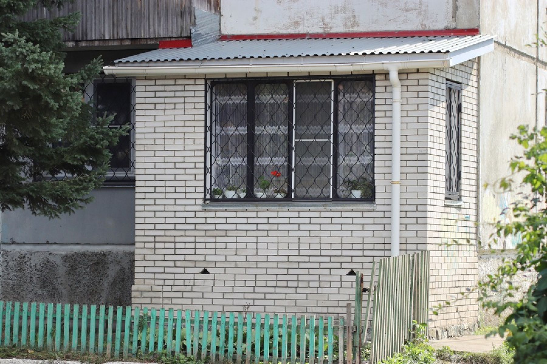 Плюс квадратные метры: зачем бийчане пристраивают балконы