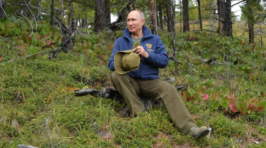 Владимир Путин на отдыхе в сибирской тайге 