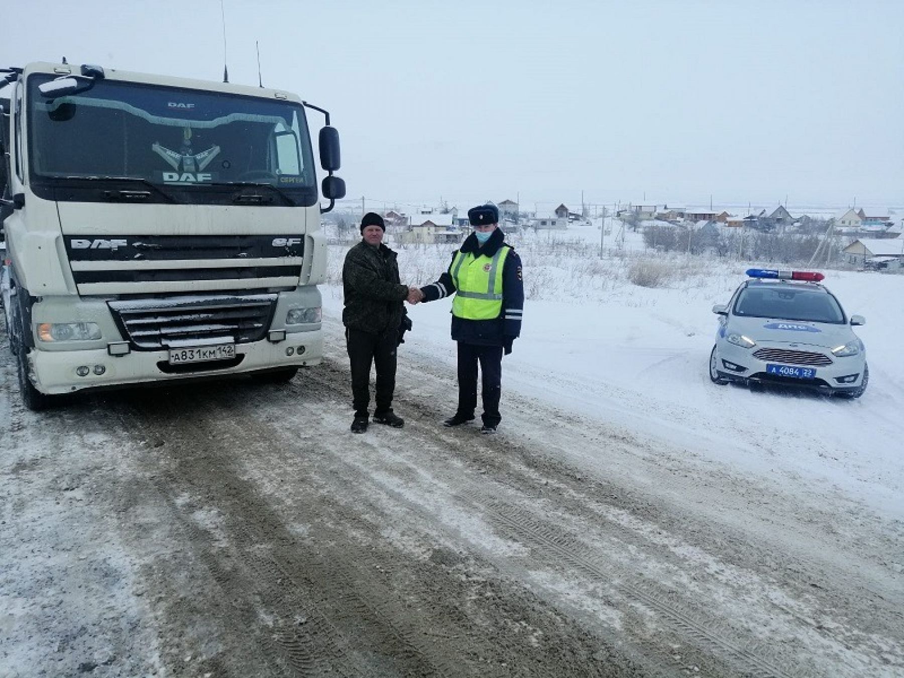 Фура в кювете на Белокурихинской трассе