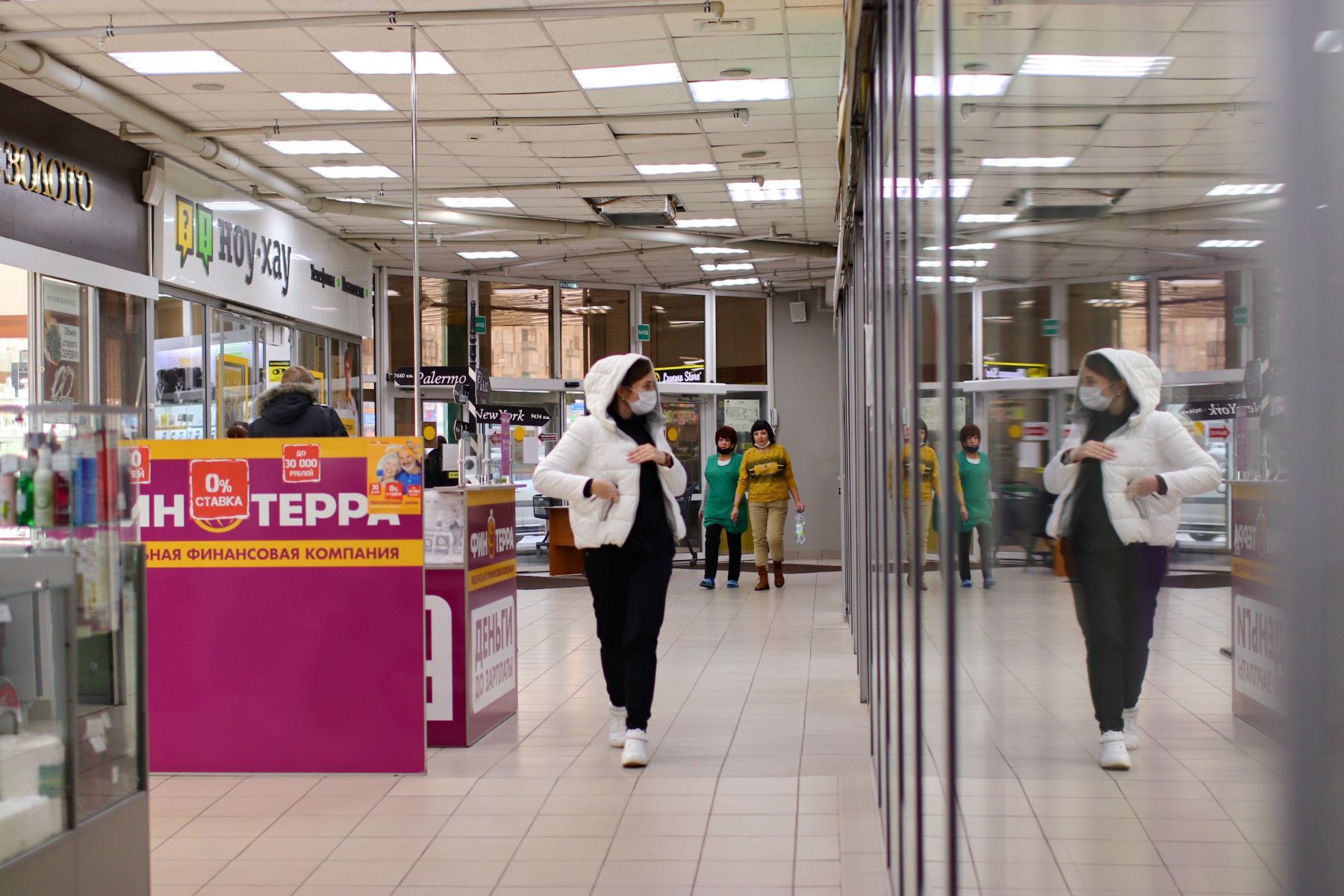 Несмотря на все проверки, лазейки у не привитых - остаются