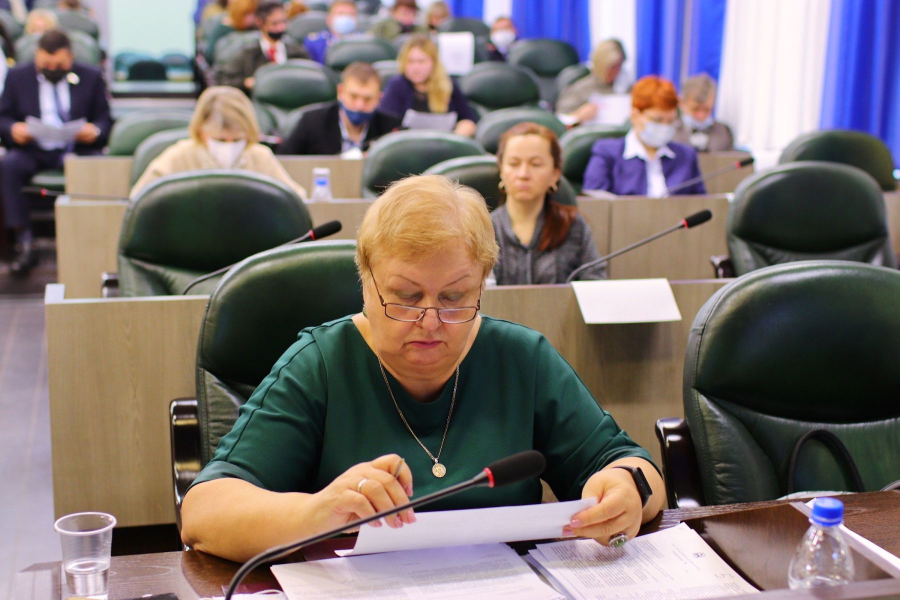 На заседании Думы Бийска.