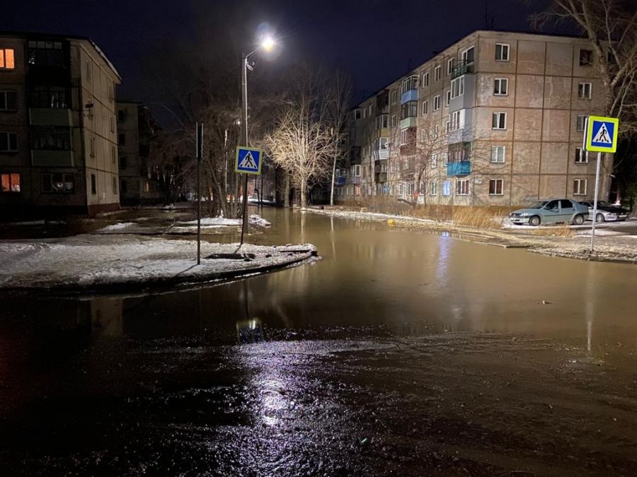 Затопленная четырехэтажка на улице Чайковского