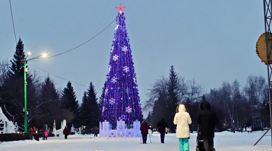 Главная елка в Бийске в 2021 году