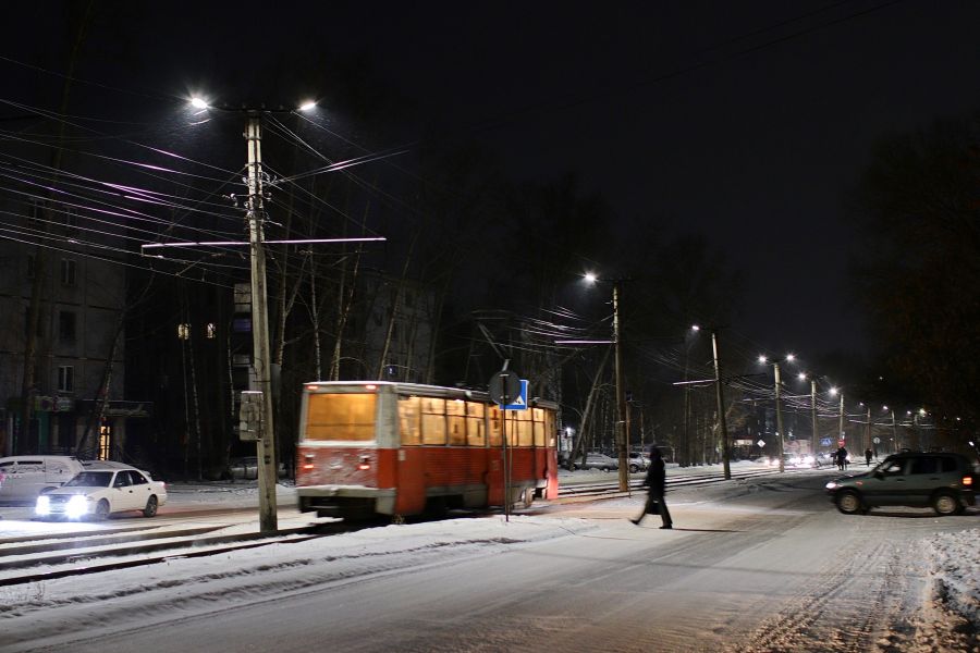 Ночь, трамвай, зима, мороз, фонари