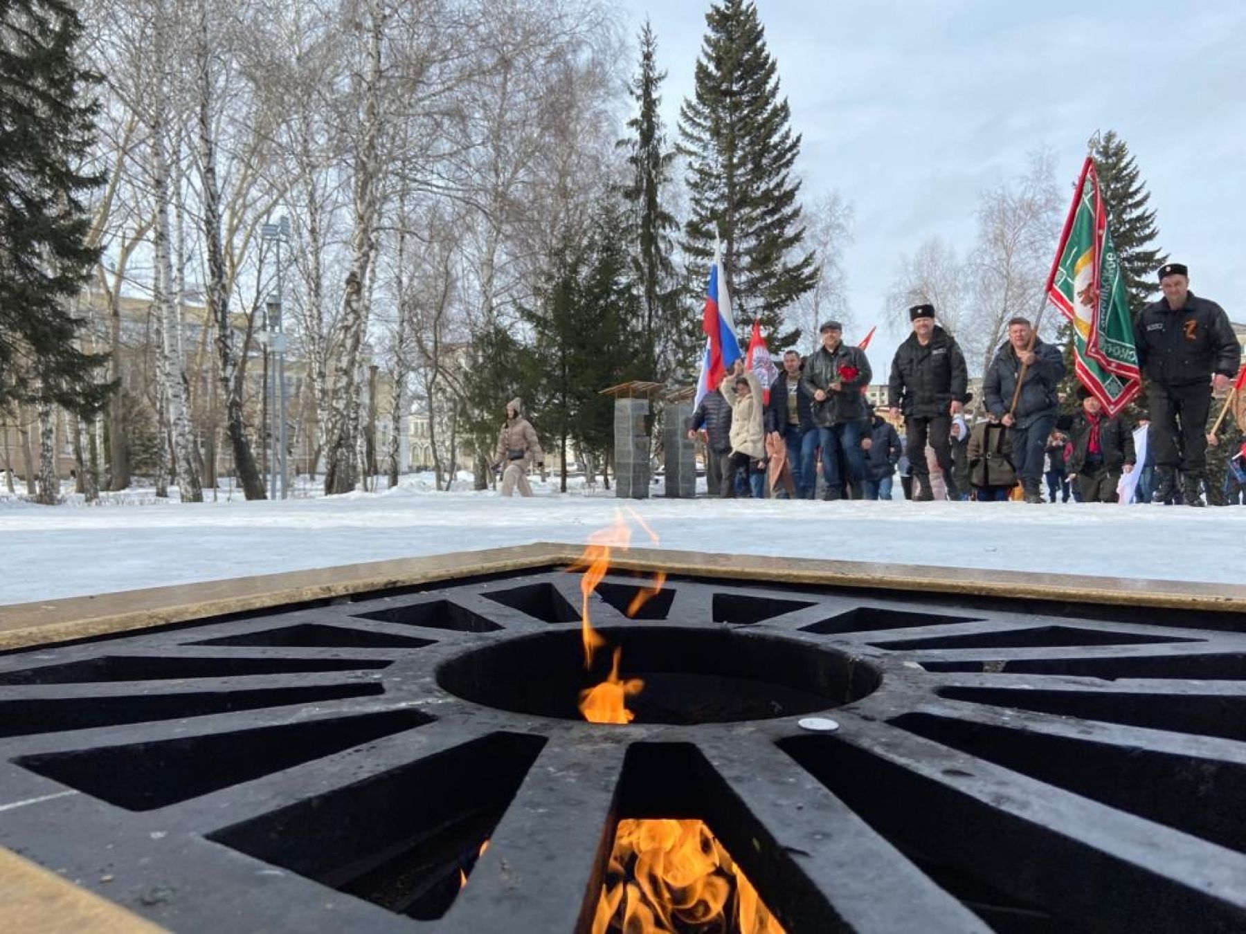 Две автоколонны, участвующие в пробеге, встретились у Мемориала славы воинам-бийчанам