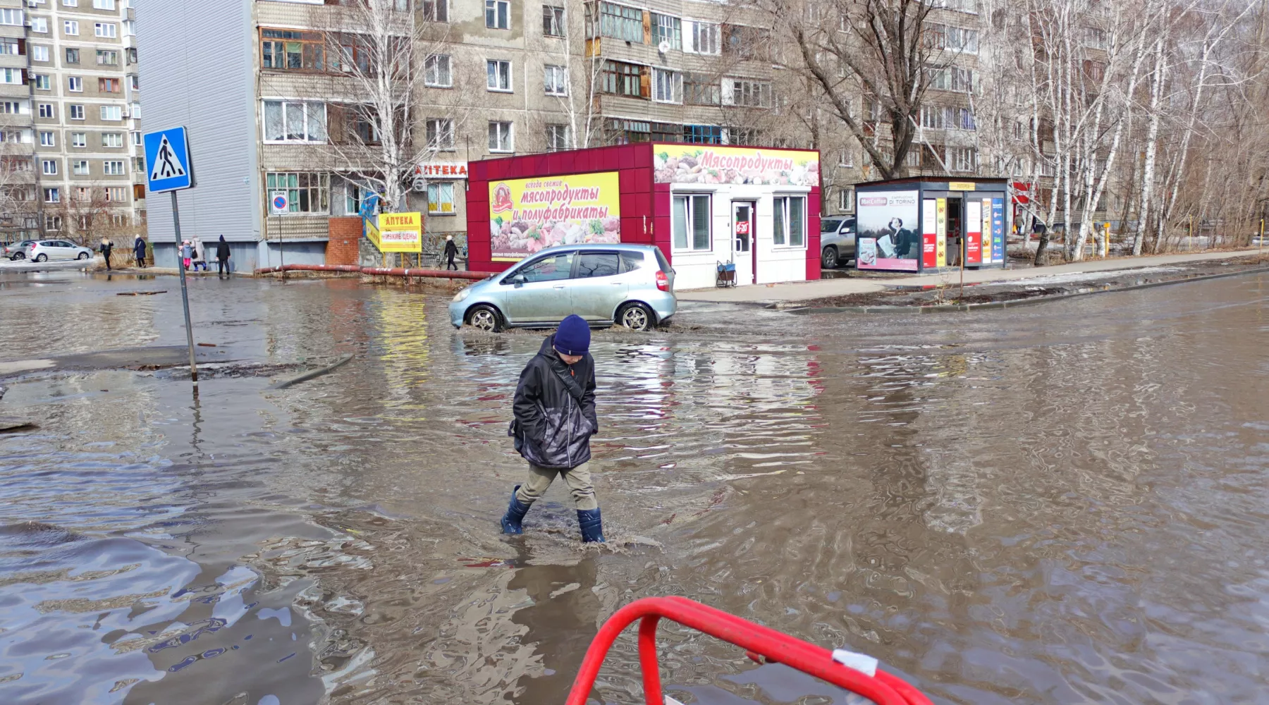 Лужи в Бийске.