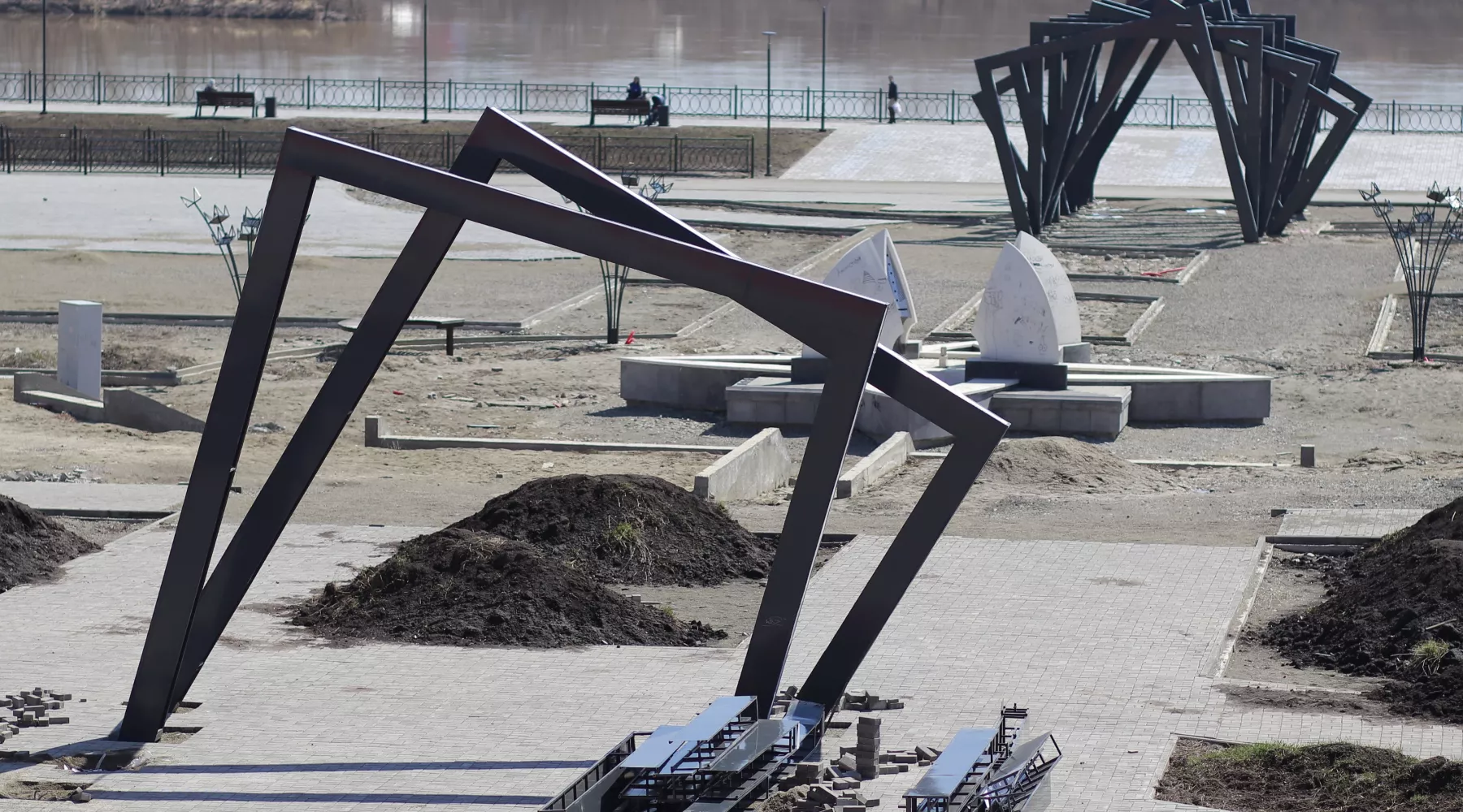 Арт-объект на Зеленом Клине в Бийске.