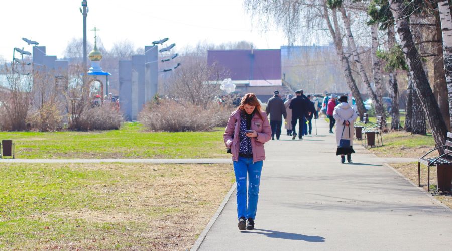 Население бийска на 2024 год. Сквер молодежный Бийск.