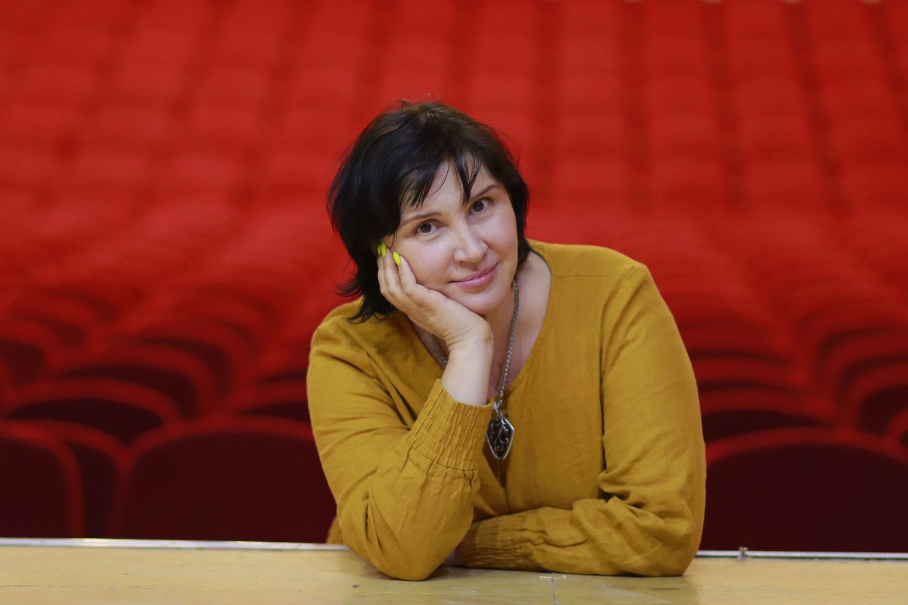 Лилия Витальевна привыкла давать своим актерам свободу на творчество, подает идею, а они ее подхватывают