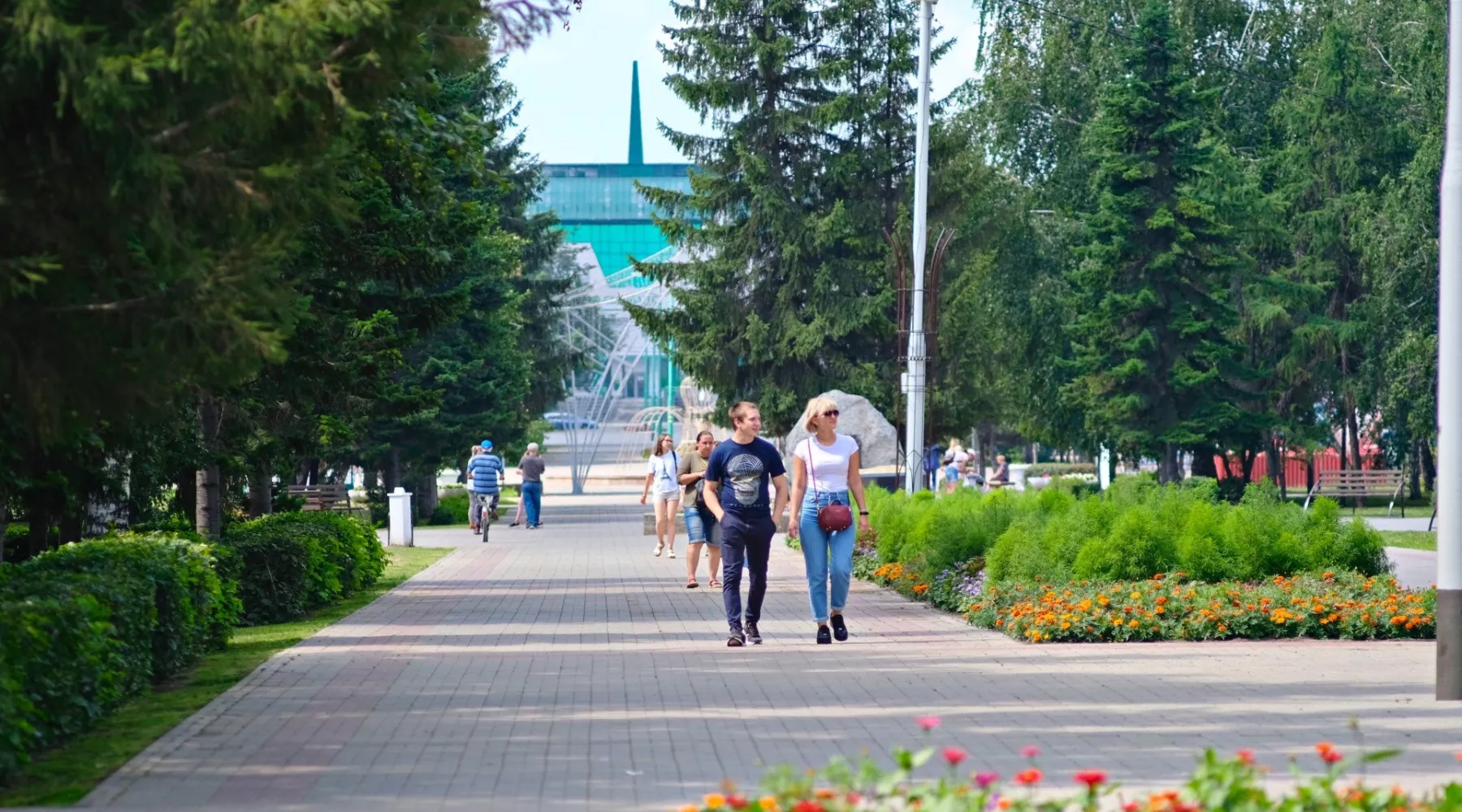 Лето. Жара. Петровский бульвар