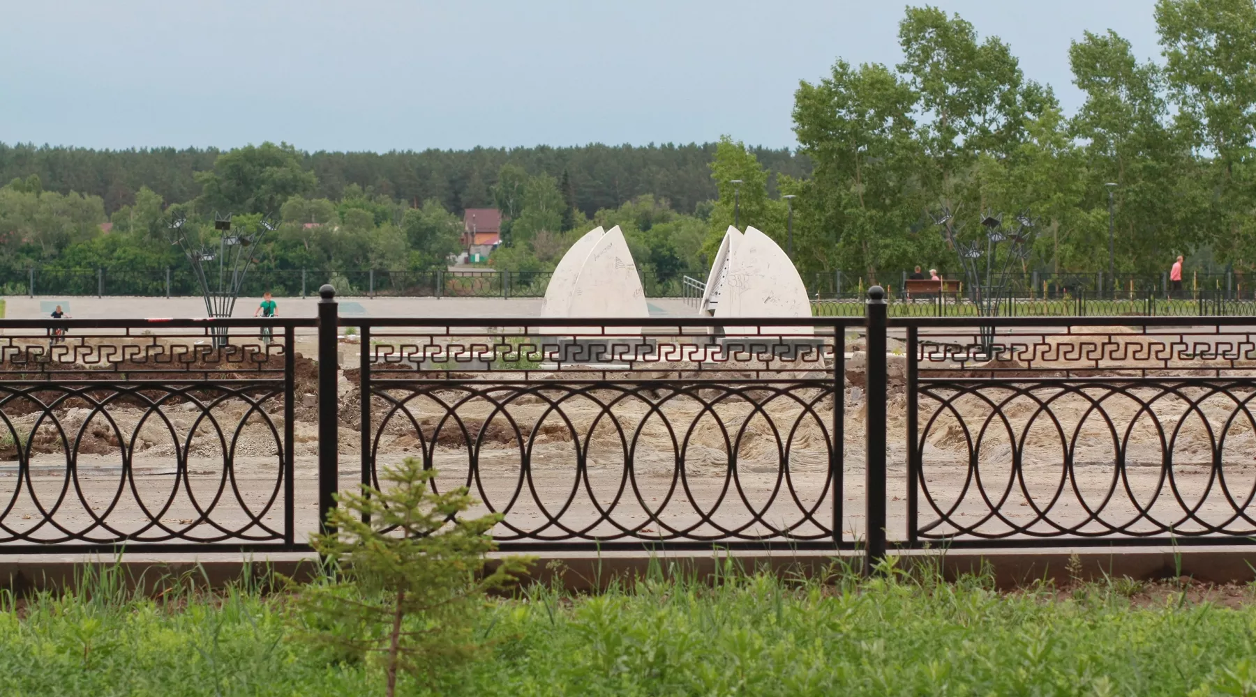 В парке за &quot;Ривьерой&quot; 