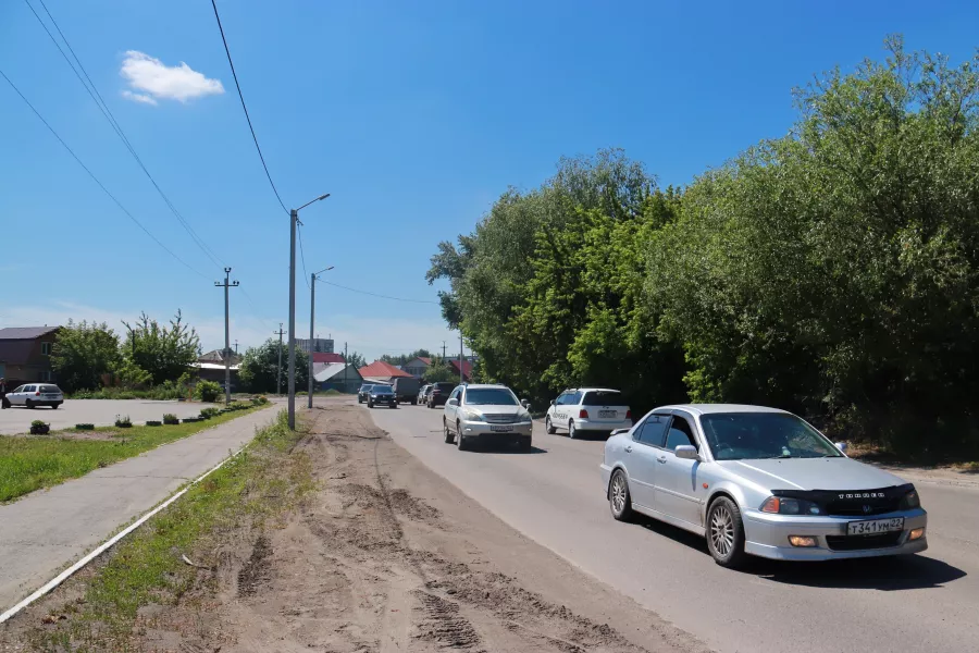 Возле 15. Шанхай Бийск район. Г Бийск ул Лесная 2.