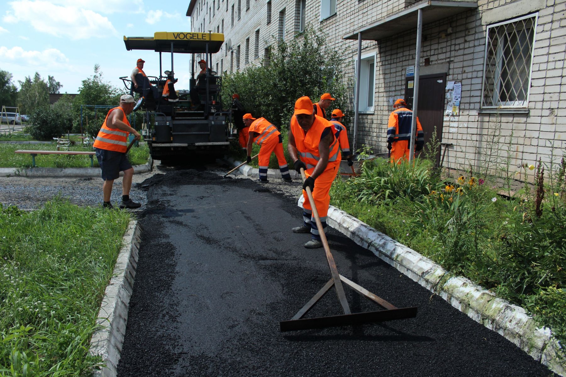 Ремонт дворов в Бийске.