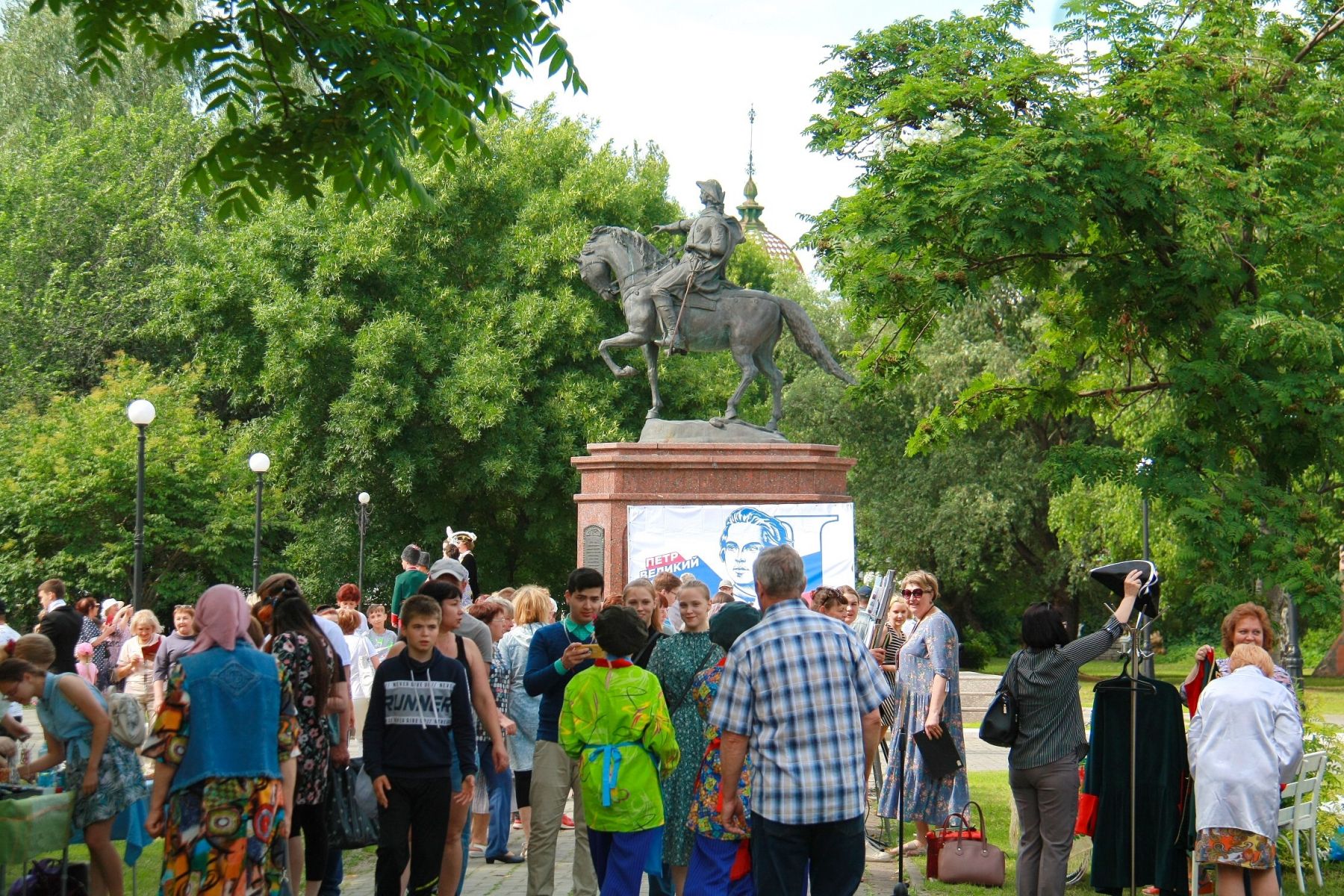 На праздник собрался народ, как в прежние времена